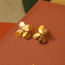 Charger l'image dans la galerie, Boucles d'oreilles Maxi Fleurs