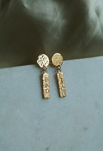 Charger l'image dans la galerie, Boucles d'oreilles Bad Bitch