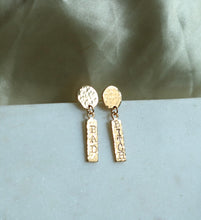 Charger l'image dans la galerie, Boucles d'oreilles Bad Bitch