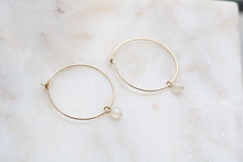 Charger l'image dans la galerie, Créoles Liza (Émeraude, Pierre de Lune, Turquoise...)