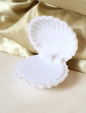 Charger l'image dans la galerie, Boîte cadeau coquillage blanc