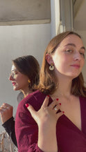 Charger et lire la vidéo dans la visionneuse de la Galerie, Boucles d'oreilles Lia - Précommander