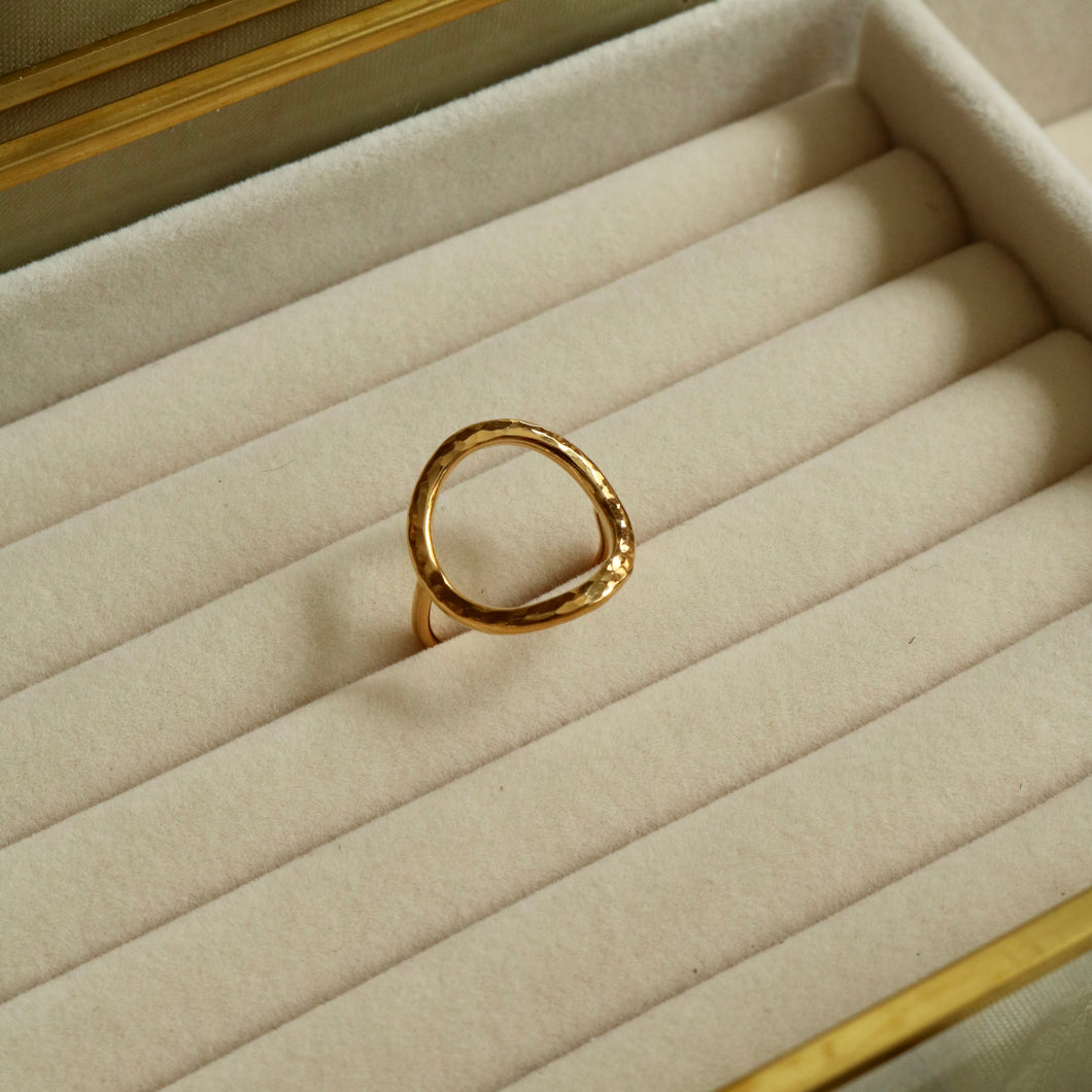 Bague Céleste creusée