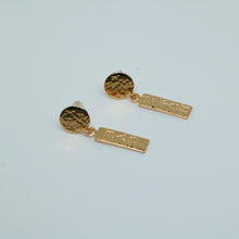 Load image into Gallery viewer, Boucles d&#39;oreilles Bad Bitch
